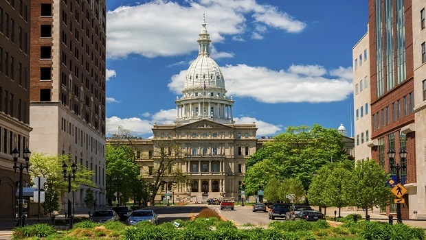 Michigan bill now includes sports betting