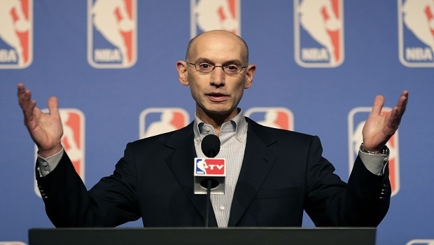 Chefe da NBA apela à revisão regulamentar nos EUA