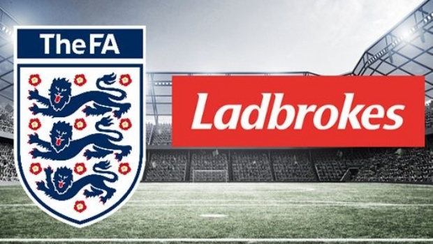 FA encerra mais cedo acordo de patrocínio da Ladbrokes