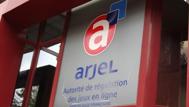 ARJEL concede licenças de liquidez partilhada de poker para Betclic e Unibet