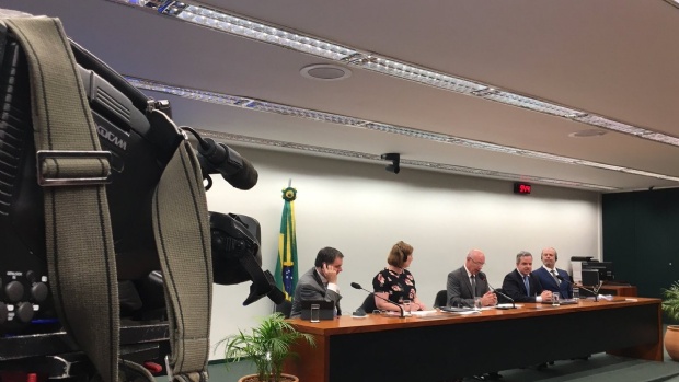 Especialistas internacionais e legisladores discutiram a legalização dos jogos no Brasil