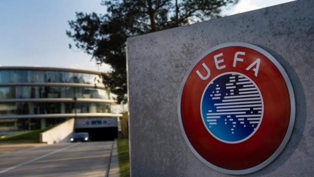 UEFA procura parceiro para entrar no mercado de eSports