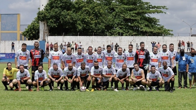 Com apoio da NetBet, Jogo Solidário reúne craques e arrecada 10 toneladas de alimentos