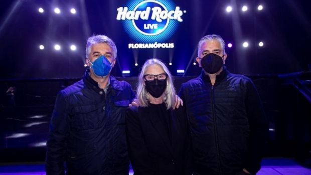 Com reinauguração prevista para o final do ano, executivos do Hard Rock visitam Arena Petry