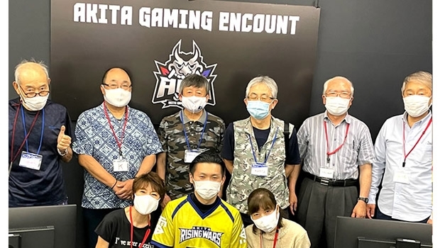 Empresa japonesa anuncia equipe de eSports somente com idosos