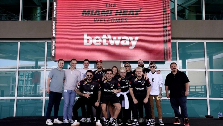 Ativação da Betway leva equipe CS:GO da Furia e influencers ao jogo do Miami Heat