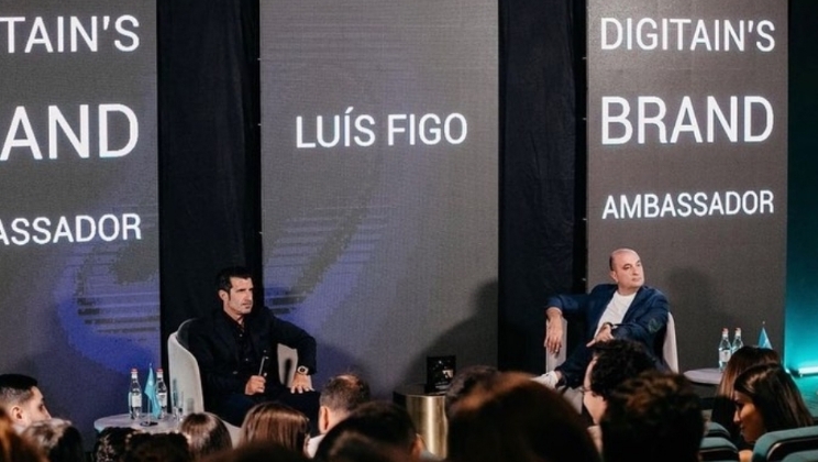 Luis Figo visitou pela primeira vez a sede da Digitain na Armênia como embaixador da marca