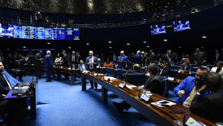 Senadores apontam agenda apertada até final do ano mas poderiam votar PL das apostas no dia 29