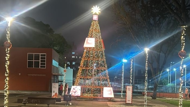 Athetico-PR decorates Curitiba square for Christmas with Esportes da Sorte support