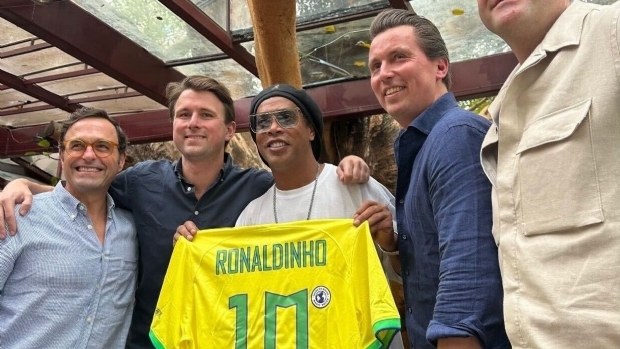 Booming Games assina com Ronaldinho para produzir séries de slots sob medida