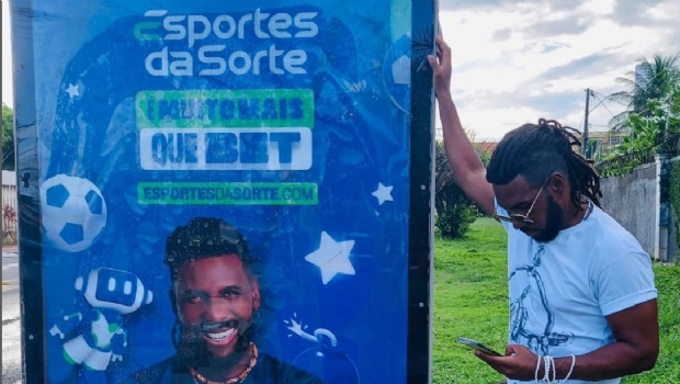 'Poster boys' Beto Jamaica and Tabet joke about opening a bookmaker