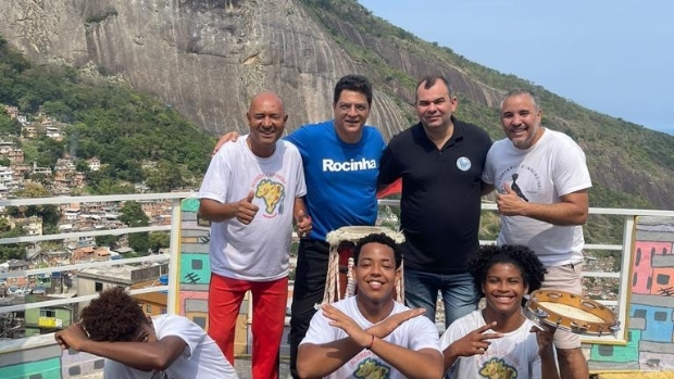 Presidente da Loterj visita Rocinha e se aproxima da realidade da comunidade