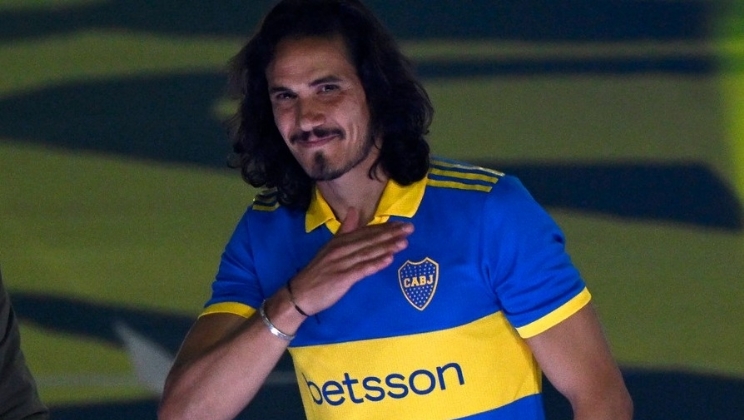 Como principal patrocinadora do Boca Juniors, Betsson recebe Edinson Cavani no clube