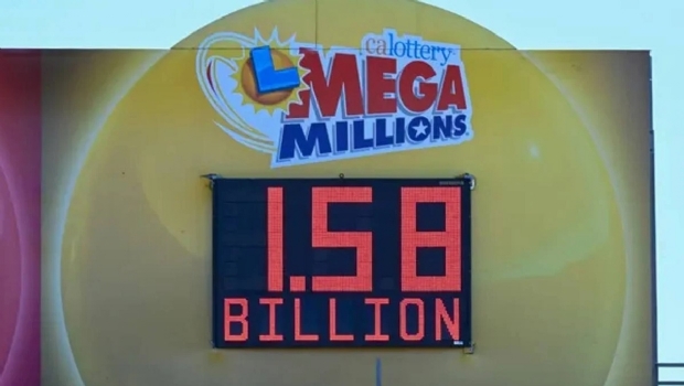 Jogador da Mega Millions da Flórida ganha prêmio recorde de US$ 1,58 bilhão