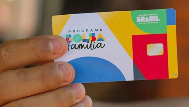 Government backs down on blocking Bolsa Família card for online betting