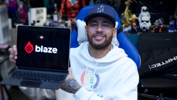 Neymar é acionado na Justiça por promover publicidade da Blaze