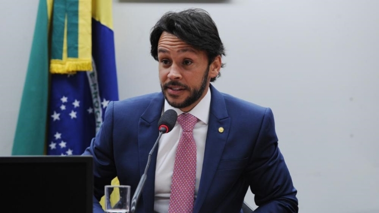 Deputado pede que Câmara realize audiência pública para debater impostos sobre iGaming no Brasil