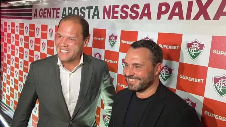 Fluminense apresentou oficialmente a Superbet em um grande show de luzes e prêmios