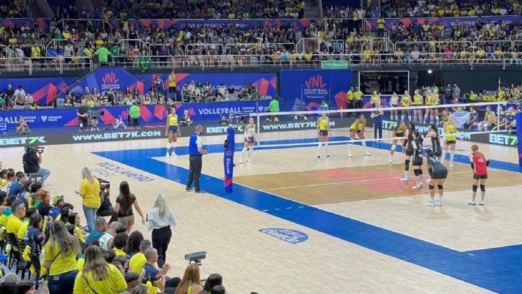 Bet7k marca presença na Liga das Nações de Voleibol com patrocínio, ativações e sorteios